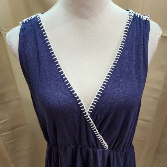 Universal Thread Navy Blue Surplice Tank Top Size Large - Picture 4 of 9